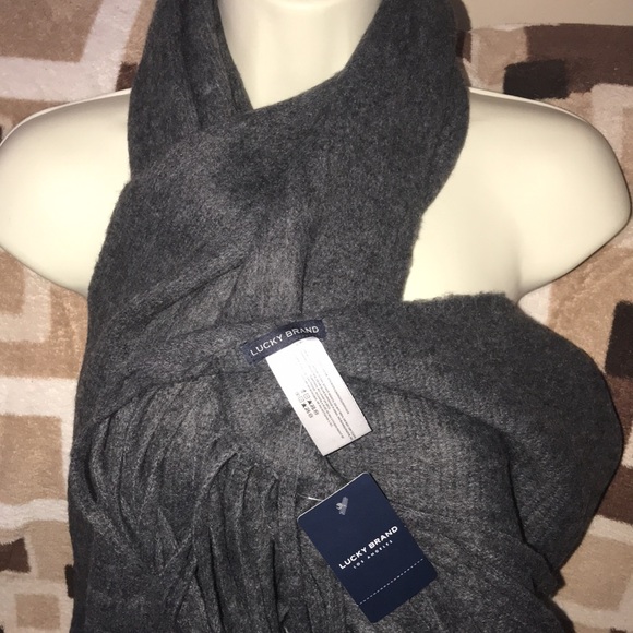 Lucky 🍀 brand grey super soft warm scarf 🧣 New - Picture 2 of 10